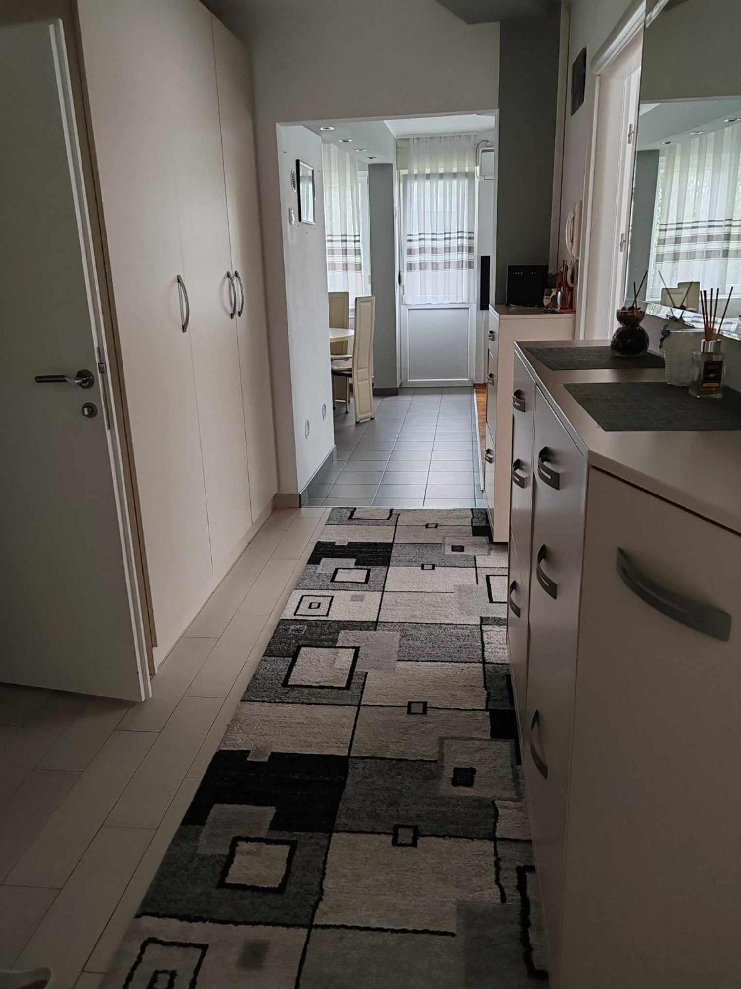 Tina Lägenhet Karlovac Exteriör bild
